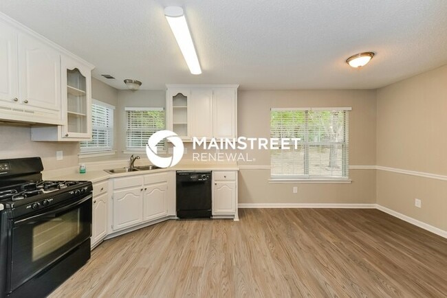 Photo - 4 Bedroom Pet-Friendly Home in Stockbridge, GA with Main Street Renewal