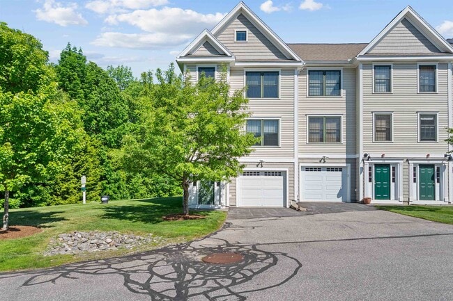 Building Photo - 41 Village Dr Unit 41