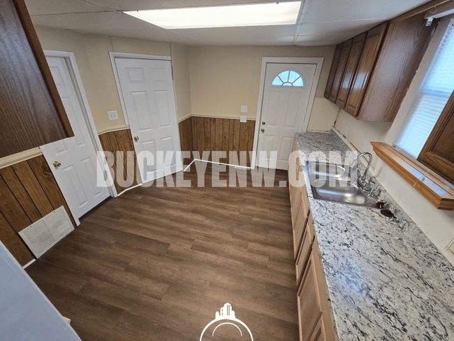 520 Raymer Blvd