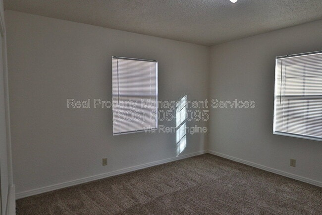 Photo - 2521 41st St