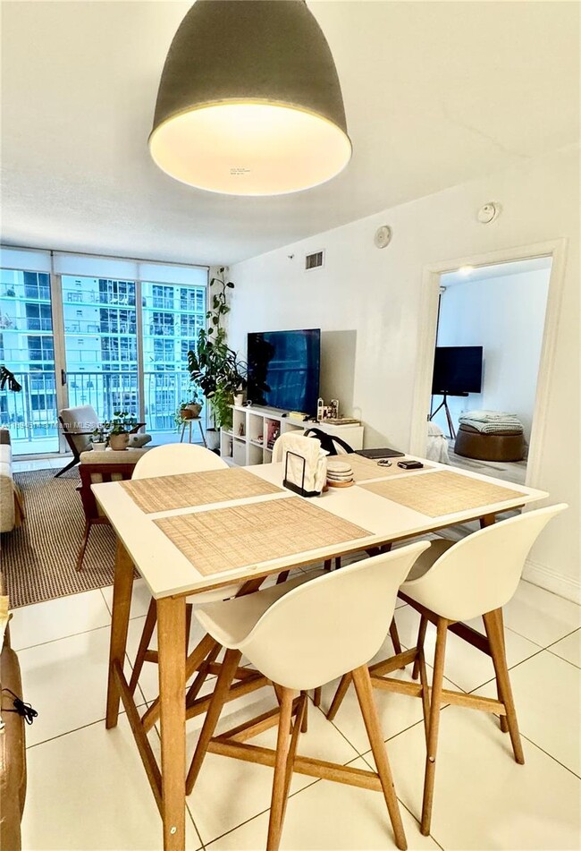 Photo - 1750 N Bayshore Dr Unit 1605