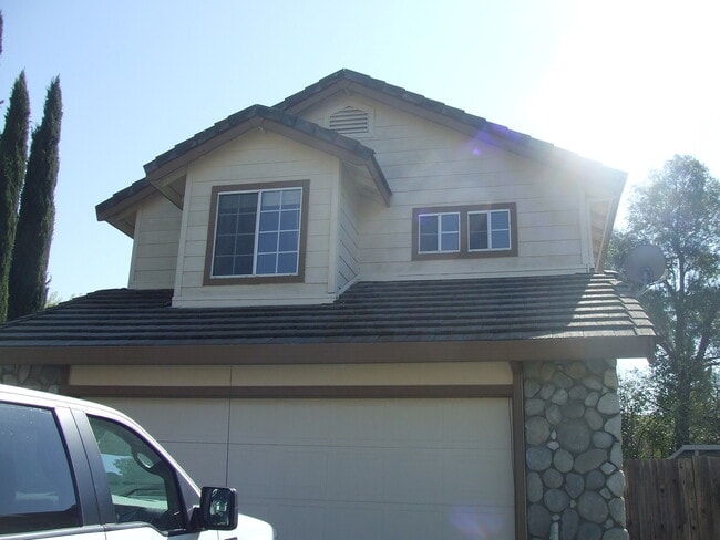 Building Photo - 419 Regency Cir