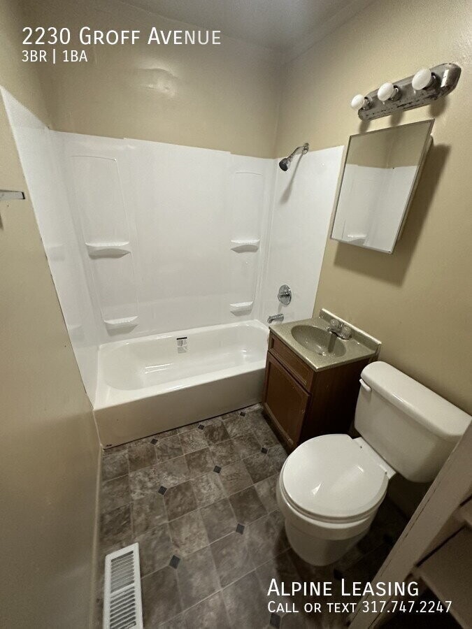 Photo - 2230 Groff Ave