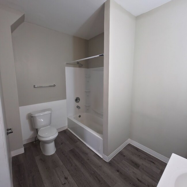 Photo - FS 1308-1310 Buhrer Avenue Unit Down