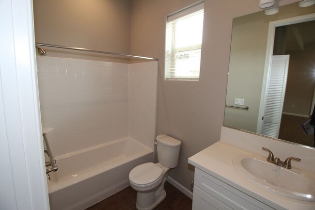 Photo - 2365 N Arthur Ave