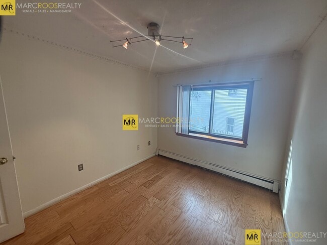 Photo - 1030 Bennington St Unit 5