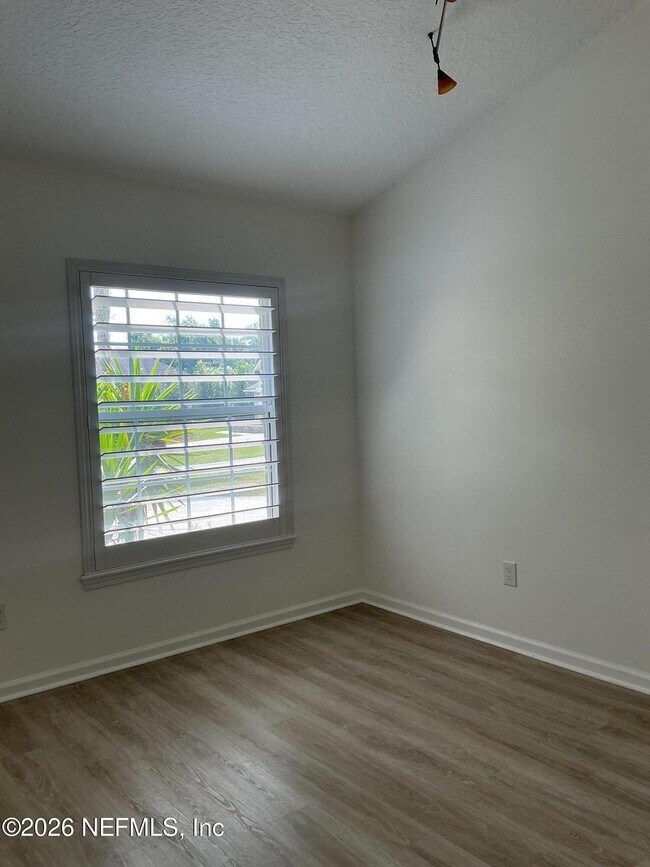 Photo - 12335 Vine Maple Way