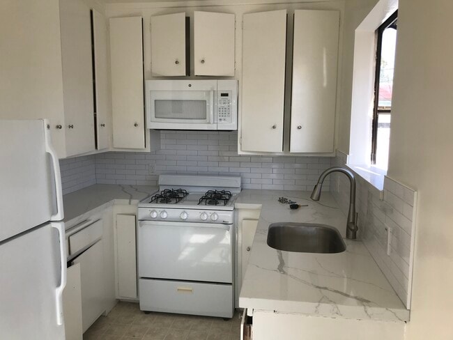 New kitchen - 2109 Shell Ave Unit Mainhouse