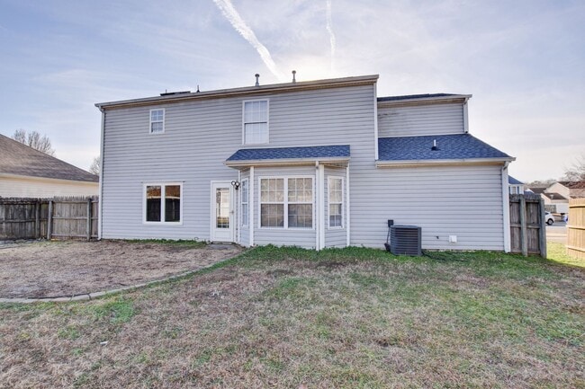 Photo - 214 Jouster Way