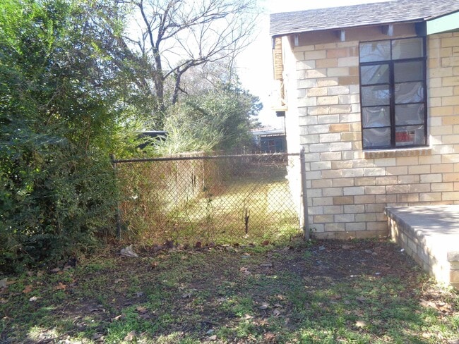 Photo - 2514 Johnson St