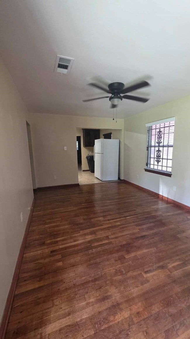 Building Photo - 4532 Briscoe St Rental