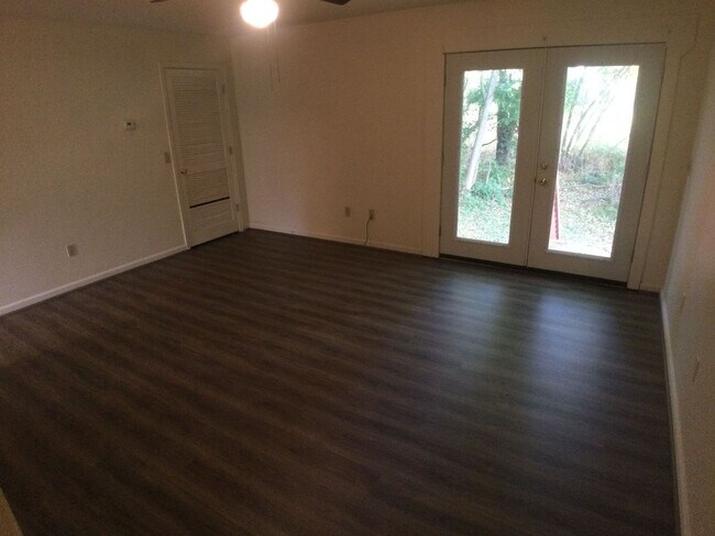 Photo - Christiansburg, 3 BR / 2.5 BA Available April 27th