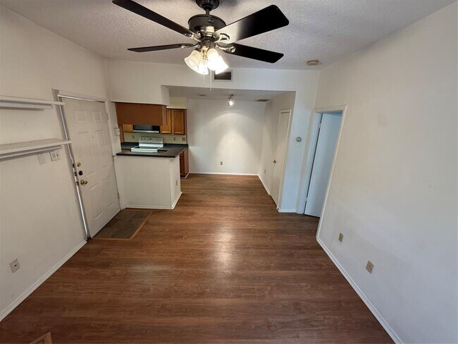 Photo - 114 E 31st St Unit 213