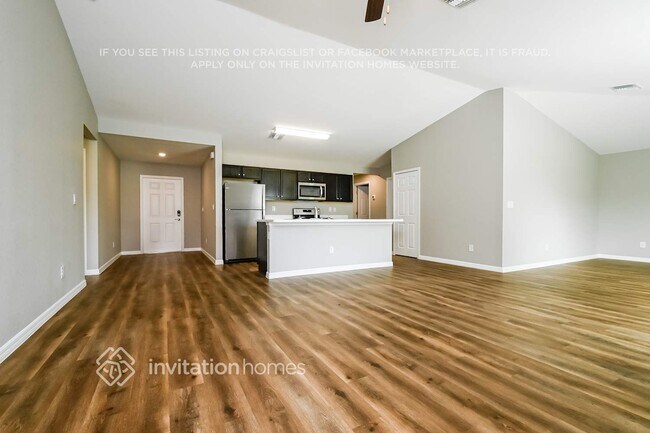 Photo - 384 Dewhurst St