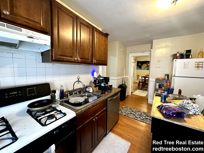 Photo - 9 Radnor Rd Apartments Unit 2