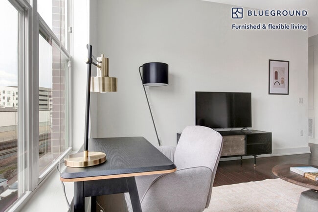 Photo - 90 Fawcett St Unit FL3-ID527