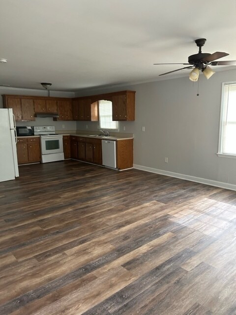 Photo - 200 Apache Cir