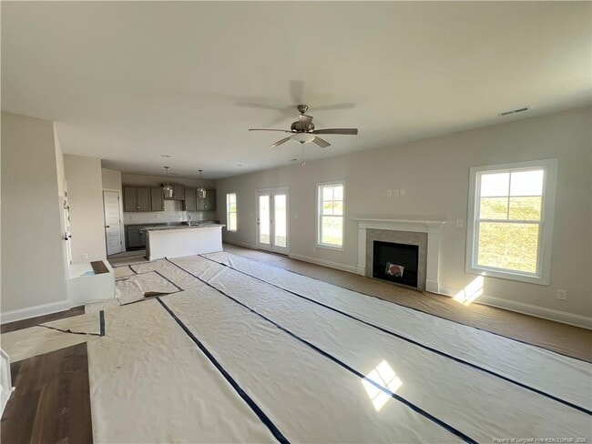 Photo - 324 Carr Ln