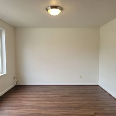 Photo - Perfectly located 2 bed/1 bath lower unit duplex in Ballard for $2650 available for move in!