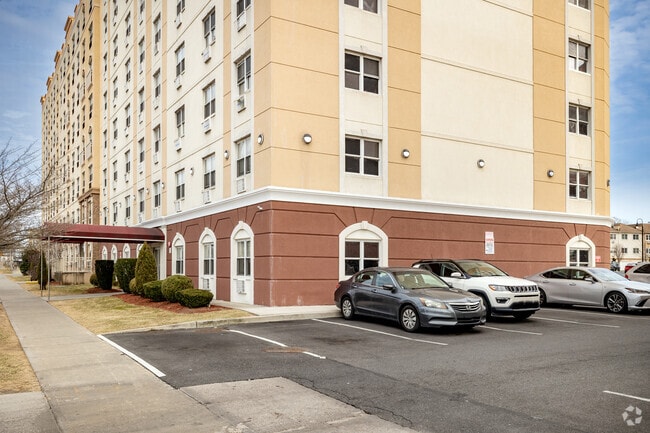 Photo - The Pavillion at Locust Manor