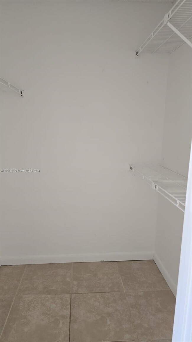 Photo - 3440 Pinewalk Dr N Unit 512