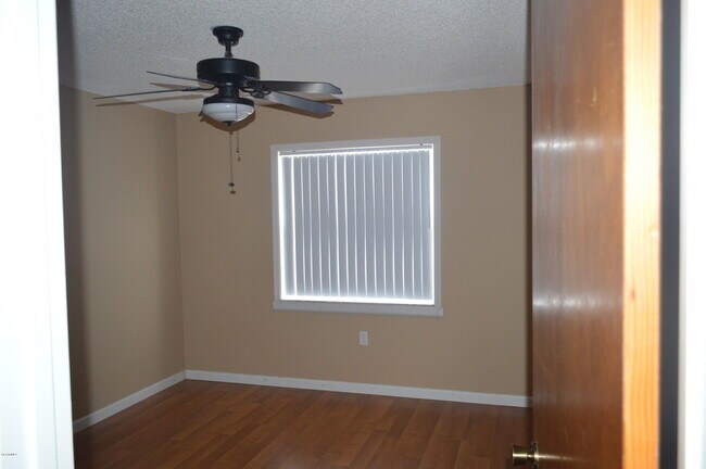 Photo - 101 Summer Pl Unit 3