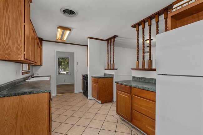 Photo - 826 Martha Ln