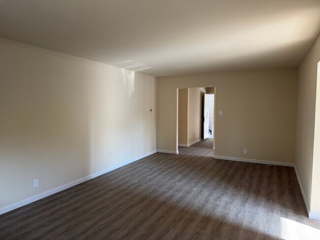 Photo - Kent/Pal Unit 1520