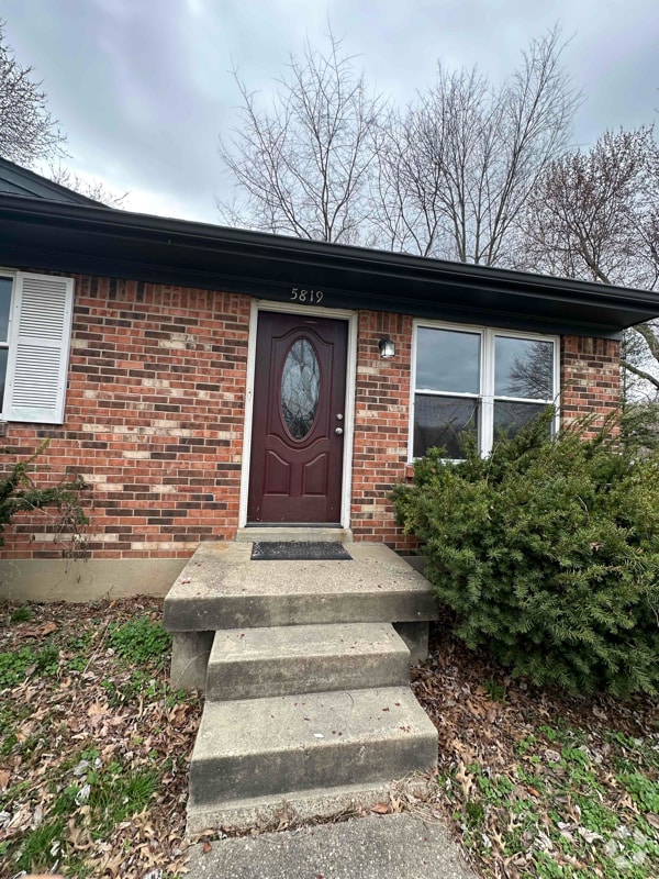 Building Photo - 5819 Medtree Pl Rental