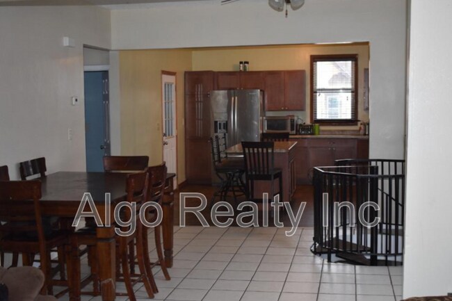 Photo - 2337 N James Ave