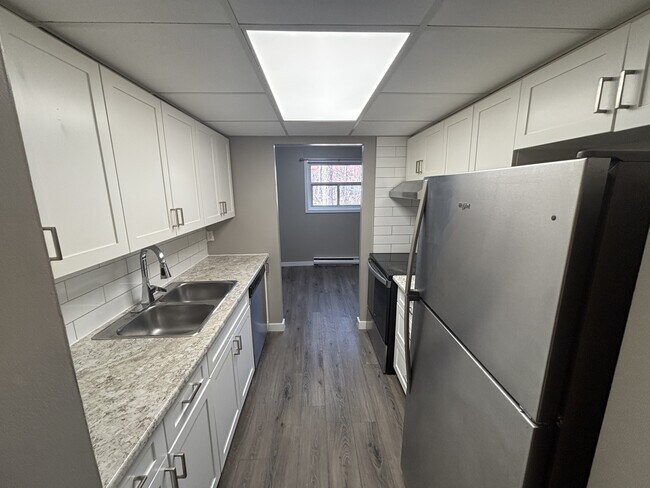 Photo - 499 Albert St Unité 8