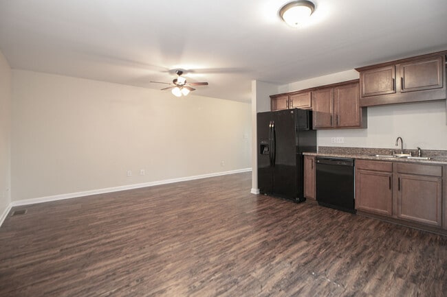Photo - 1716-D Thistlewood Dr