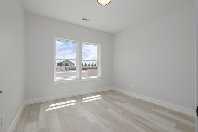 Photo - Beautiful New Home for Rent in Quincy