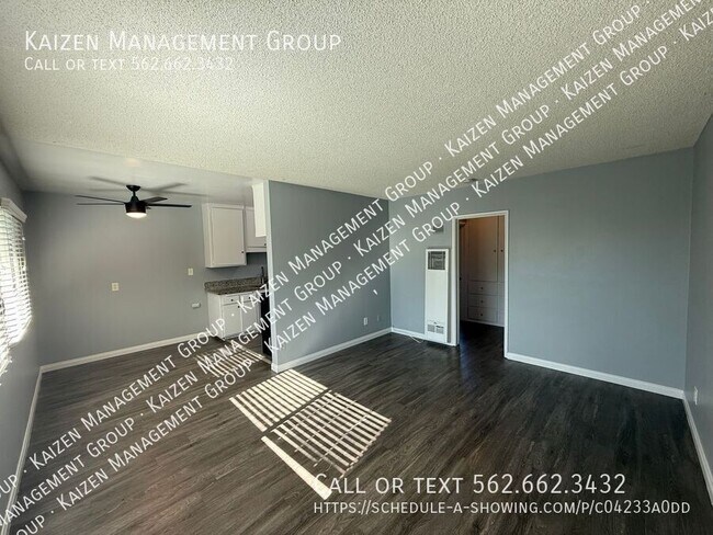 Photo - 2201 Locust Ave Unidad 4