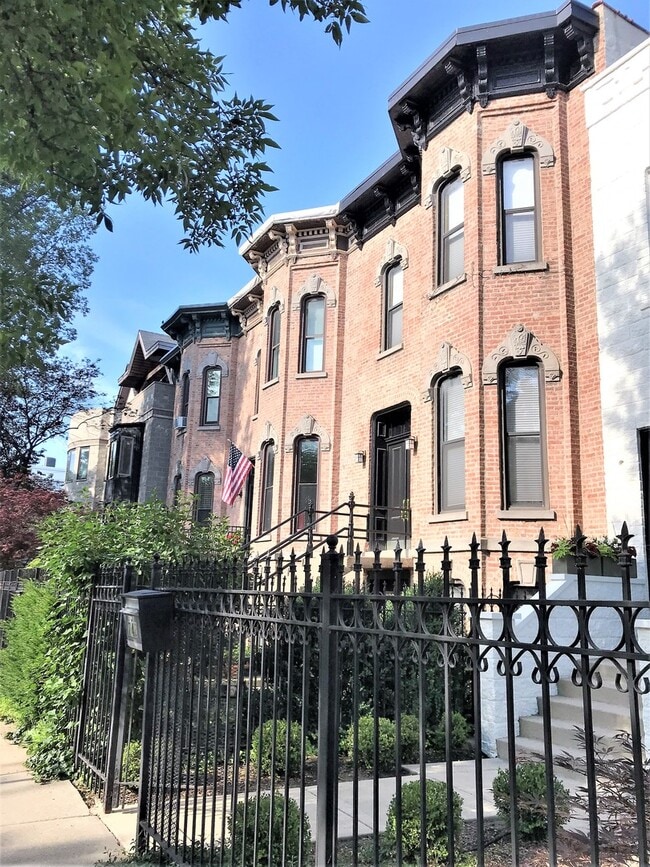 Photo - 750 S Oakley Blvd Unit 3