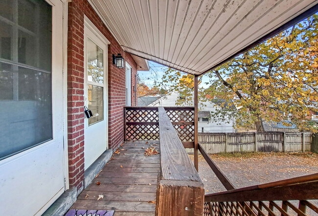 Photo - 724 Brookline Ave