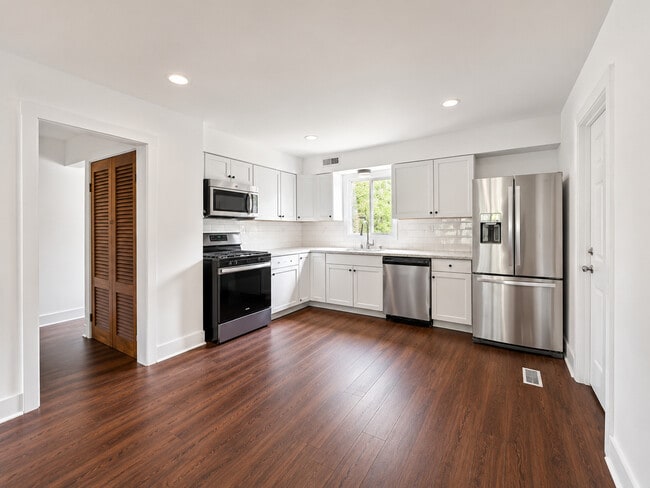 Photo - 254 Thornhurst Rd
