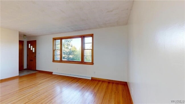 Photo - 130 Alberta Dr