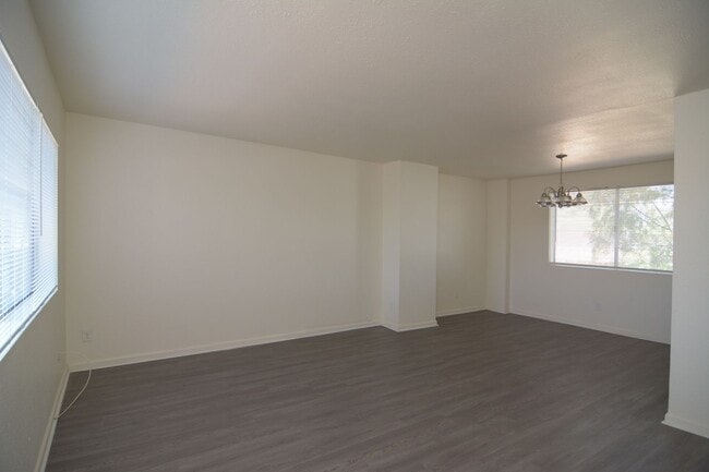 Photo - Remodeled 3 Bedroom 1 Bath Five-plex! Clos...
