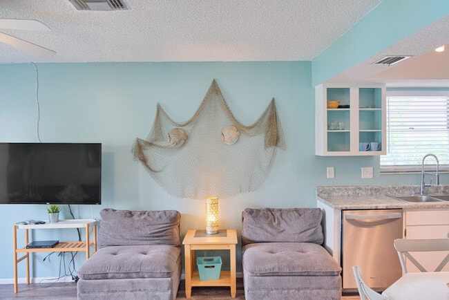 2205 Avenue B Unit SI FL2-ID1591502P