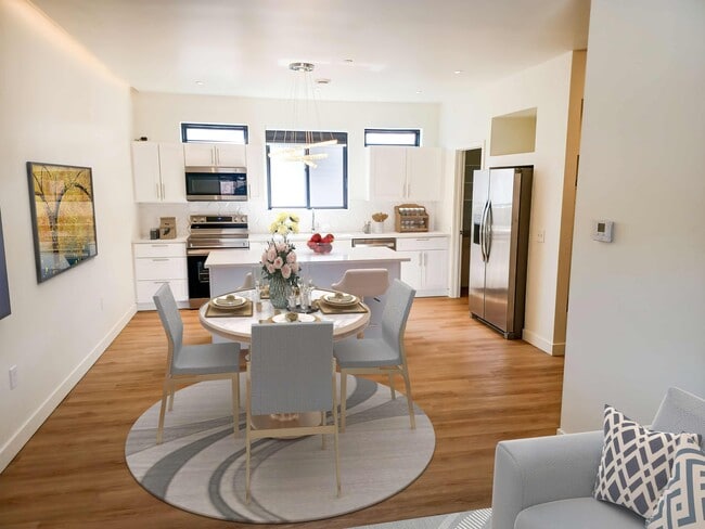 Photo - 3217 Fairfax St