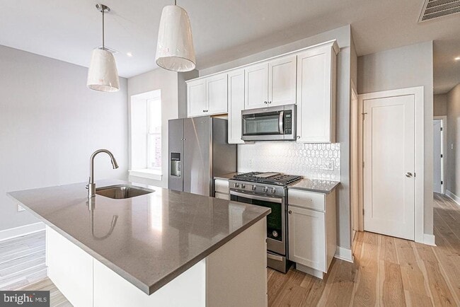 Building Photo - 5412 Chancellor St Unit 1