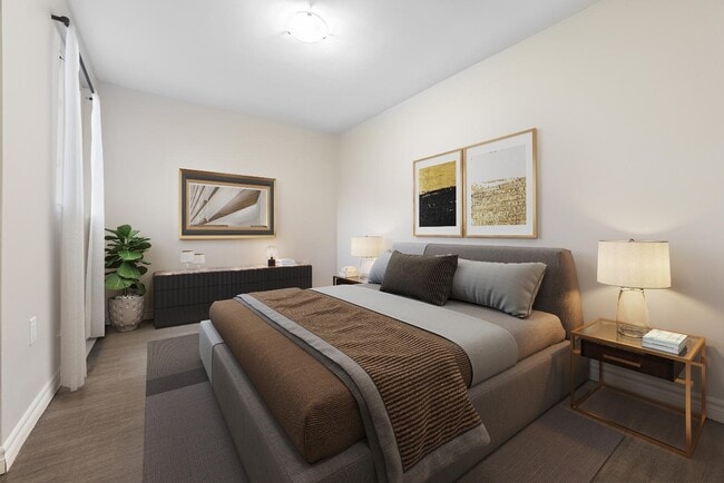 Photo - 910 Wonderland Rd S