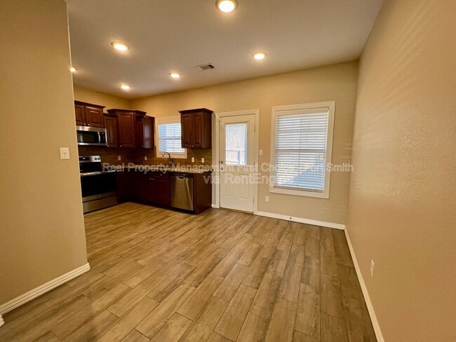 Photo - 9901 Landry Dr