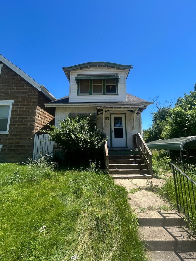Building Photo - 5468 Gilmore Ave