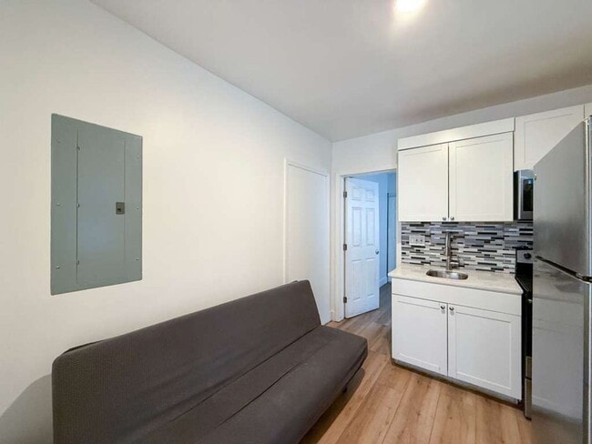 Photo - 2 SW 6th Ave Unit 3