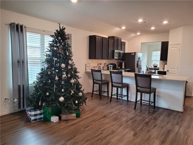 Photo - 1224 Matt Ln