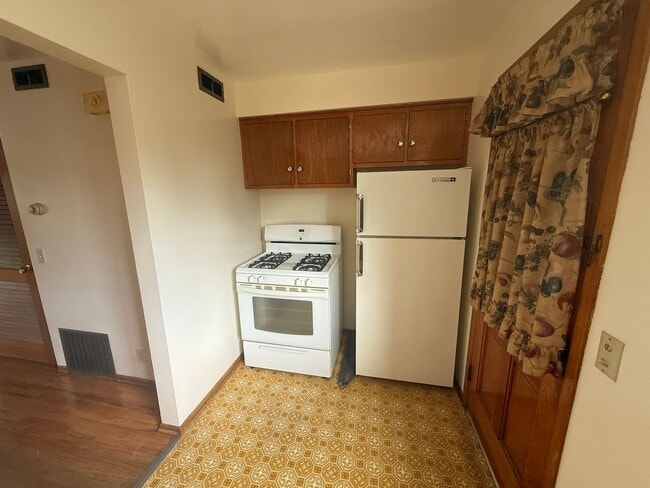 Photo - 1610 Oakmont St NW Unit 2