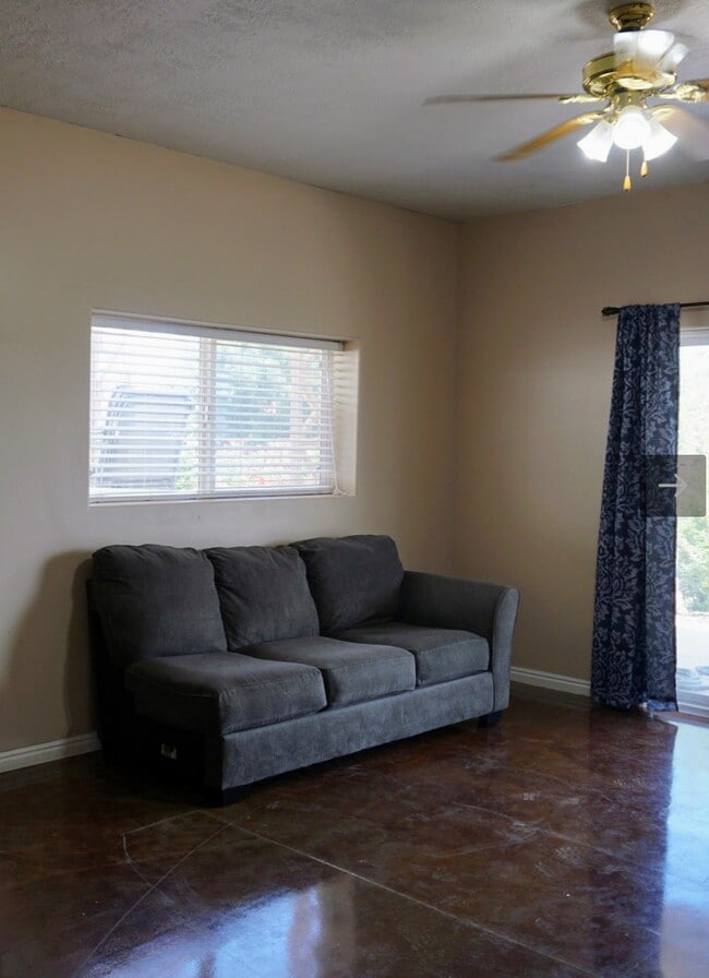 Photo - 2334 S Webb Cir