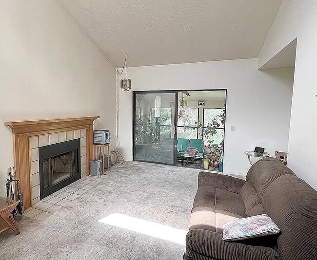 Photo - 1213 Charlton Ave